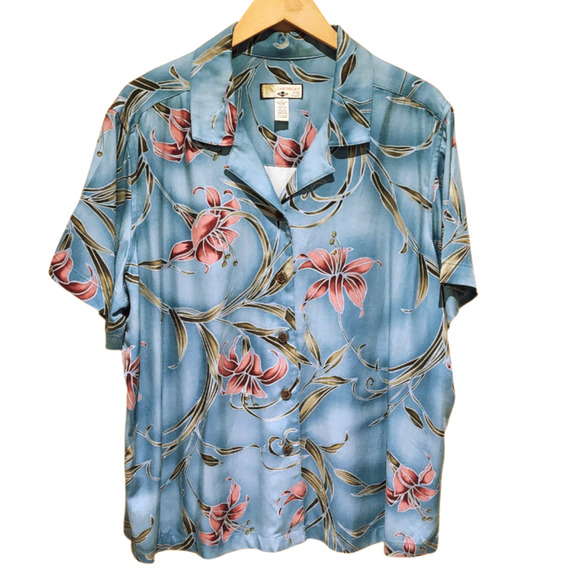 Hawaiian Shirt Button Down - Picture 1 of 3